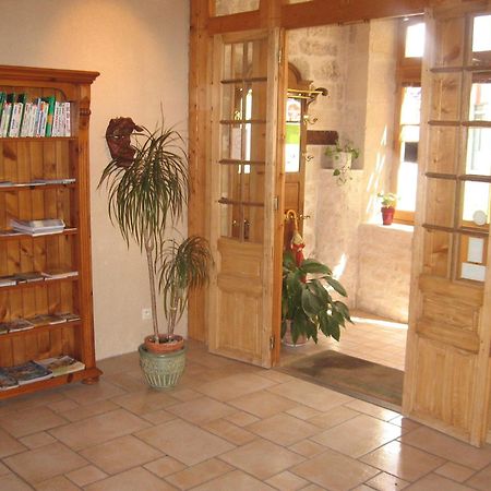 Hotel Du Donjon Aulnay  Zewnętrze zdjęcie