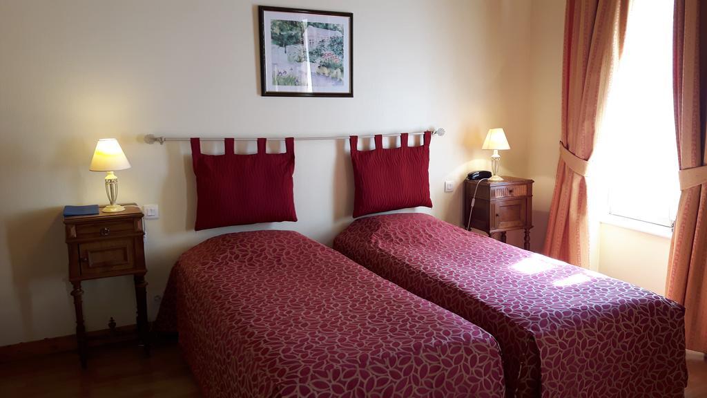 Hotel Du Donjon Aulnay  Zewnętrze zdjęcie