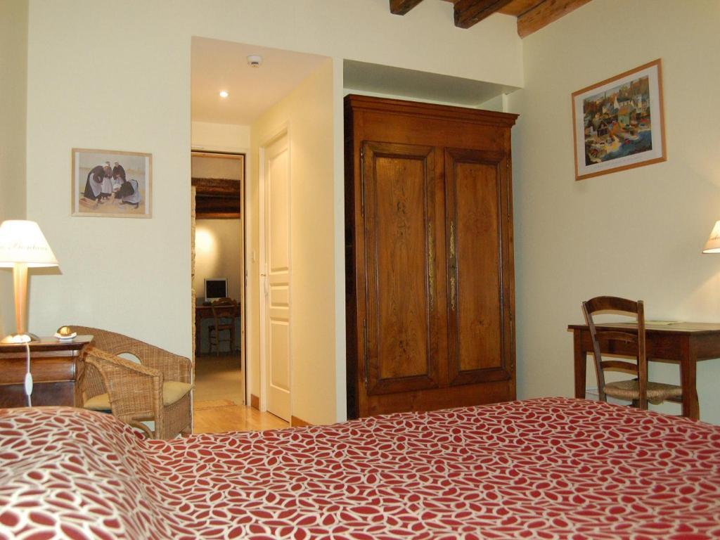 Hotel Du Donjon Aulnay  Zewnętrze zdjęcie