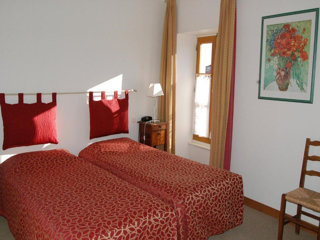 Hotel Du Donjon Aulnay  Pokój zdjęcie