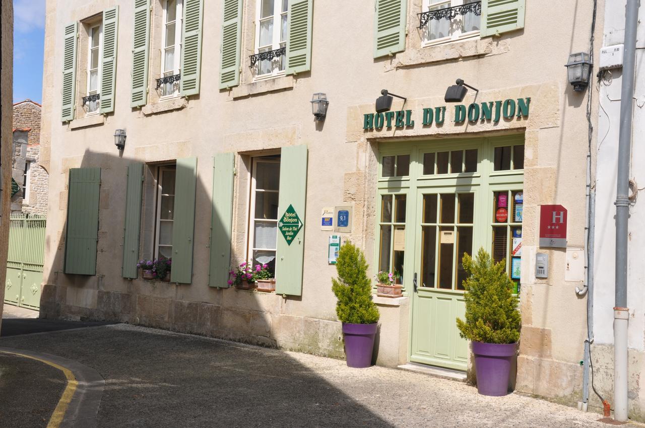 Hotel Du Donjon Aulnay  Zewnętrze zdjęcie