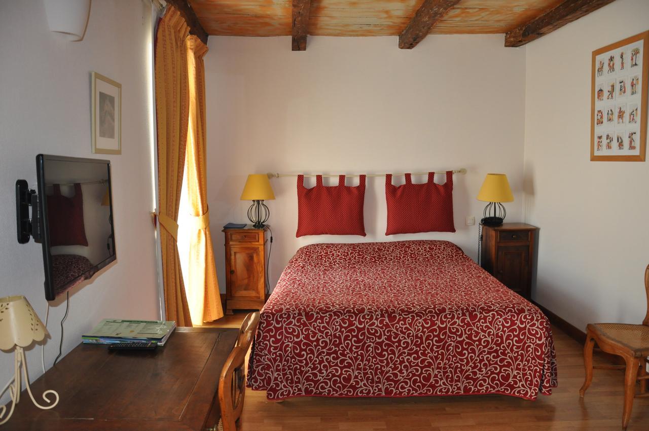 Hotel Du Donjon Aulnay  Zewnętrze zdjęcie