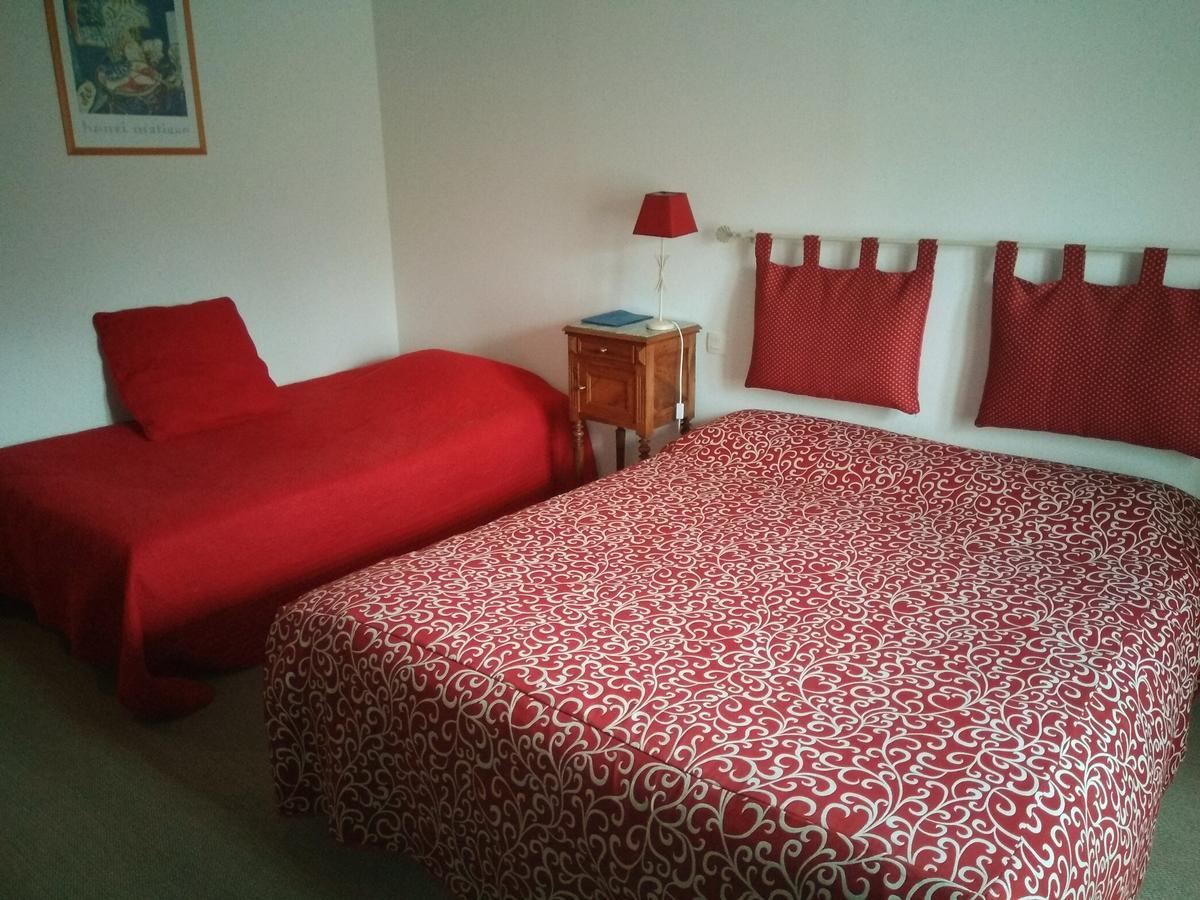 Hotel Du Donjon Aulnay  Zewnętrze zdjęcie