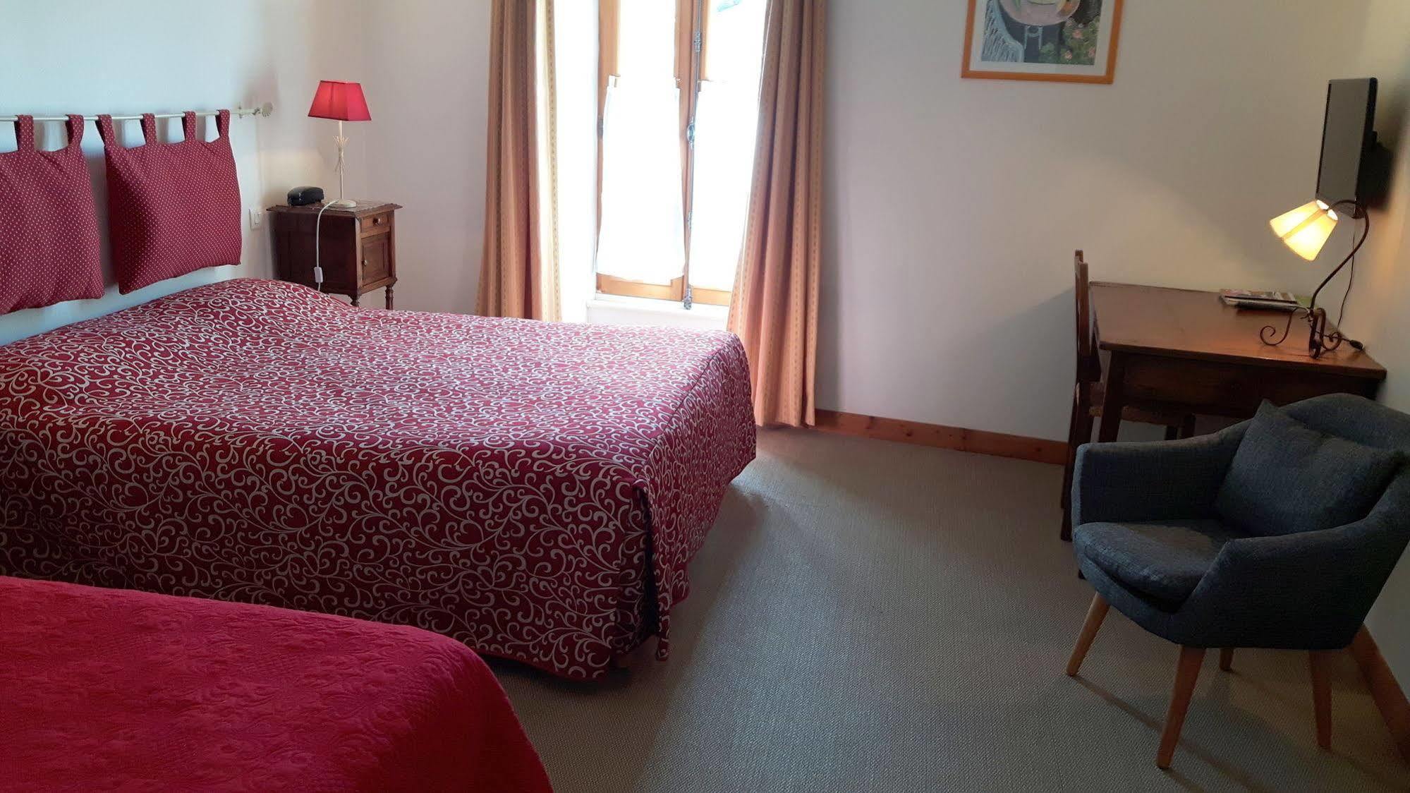 Hotel Du Donjon Aulnay  Zewnętrze zdjęcie