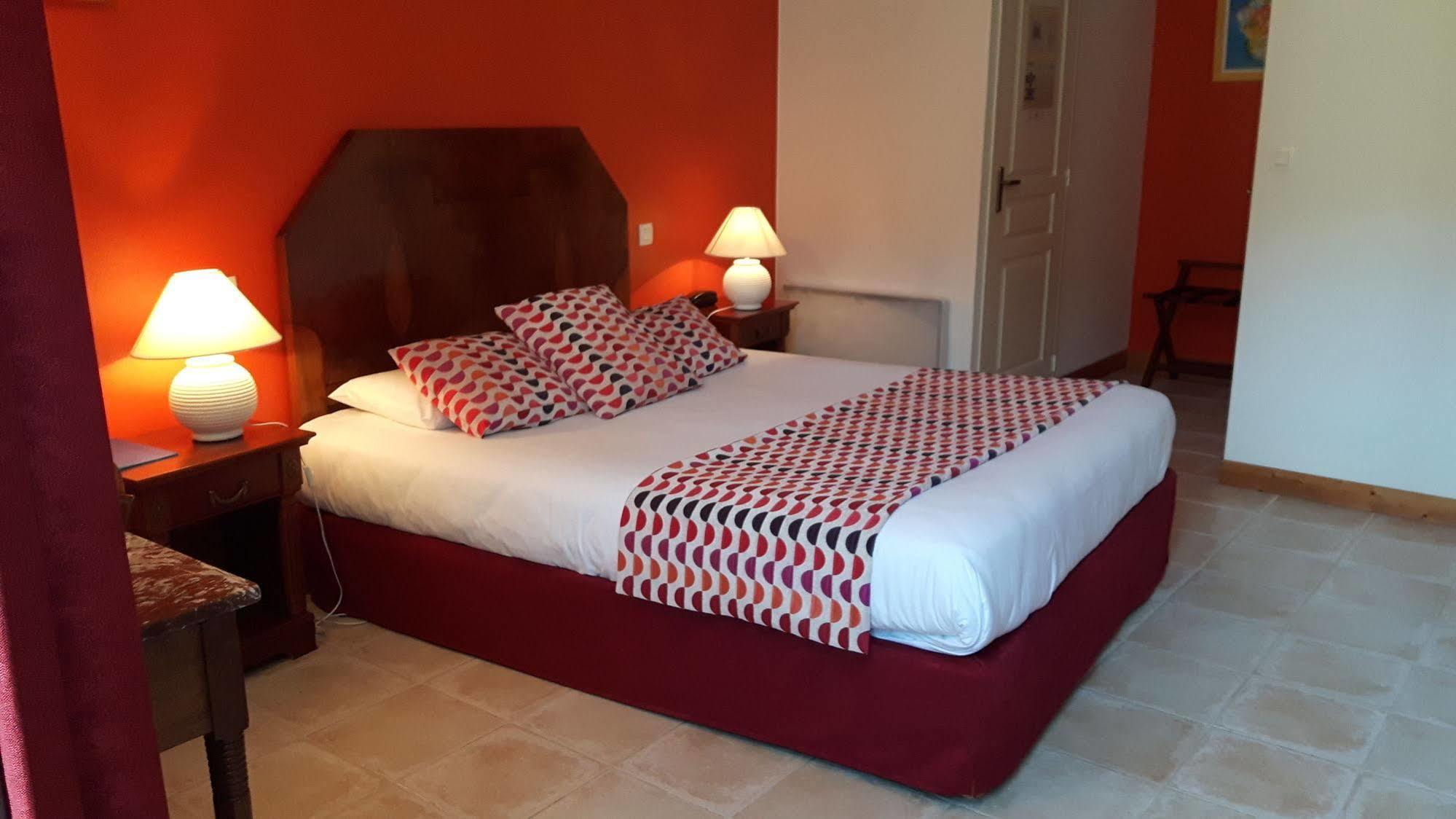 Hotel Du Donjon Aulnay  Zewnętrze zdjęcie