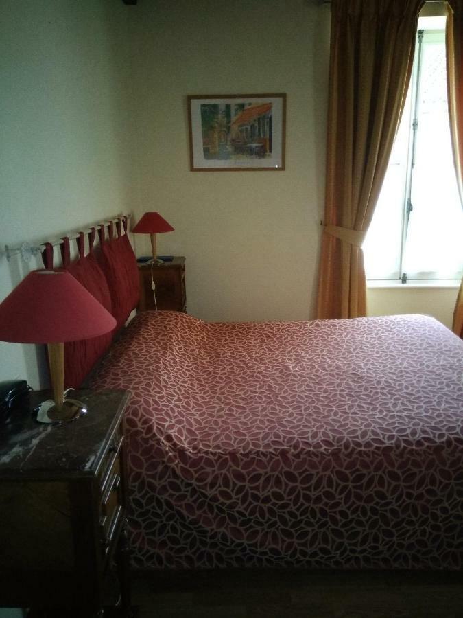 Hotel Du Donjon Aulnay  Zewnętrze zdjęcie